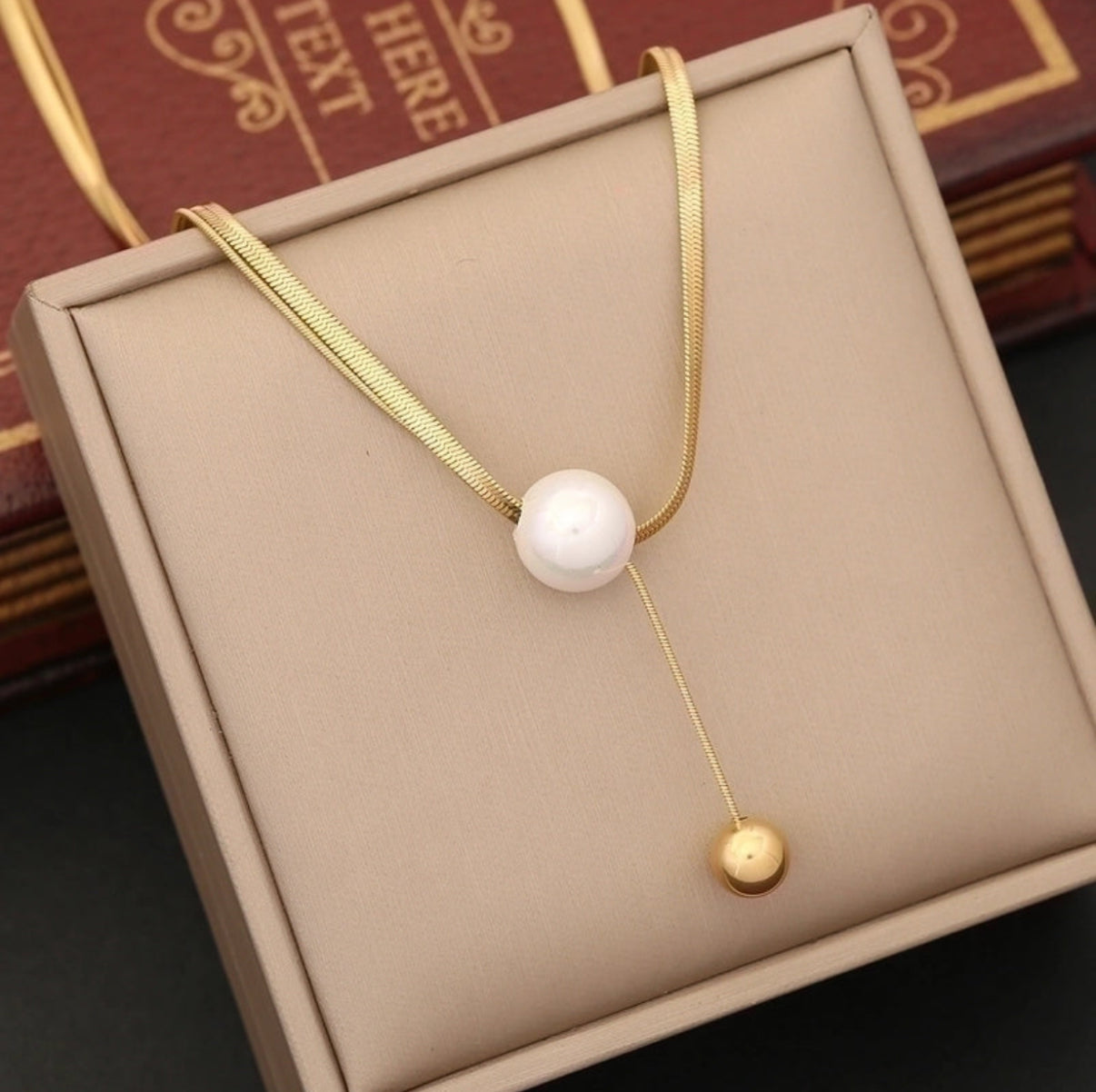 Serena NECKLACE